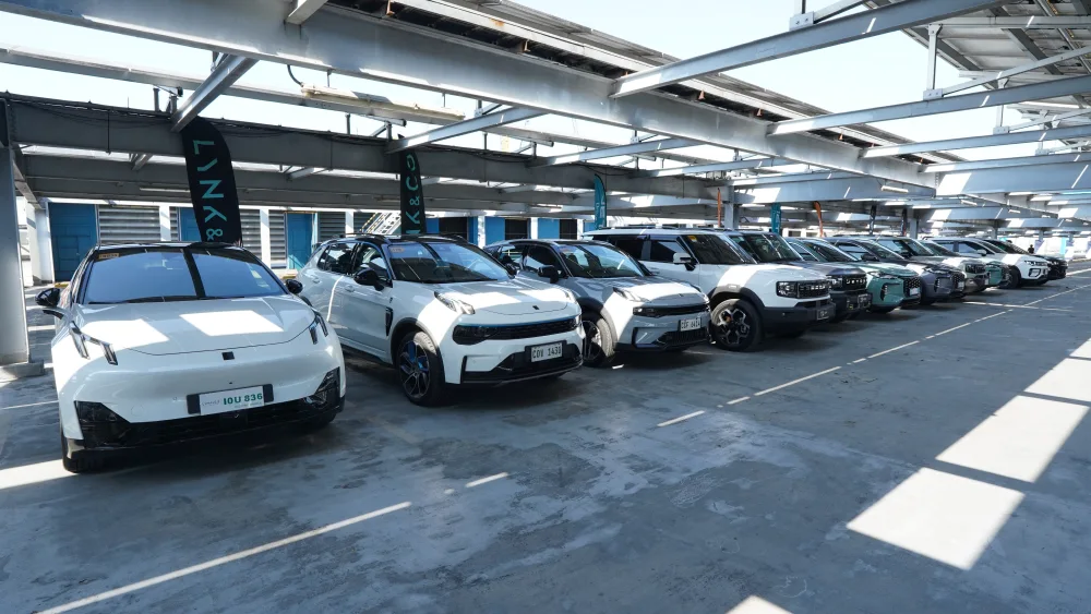 Multi-brand vehicle lineup featuring smart technology cars where customers can appraise trade-ins at the UAAGI event.
